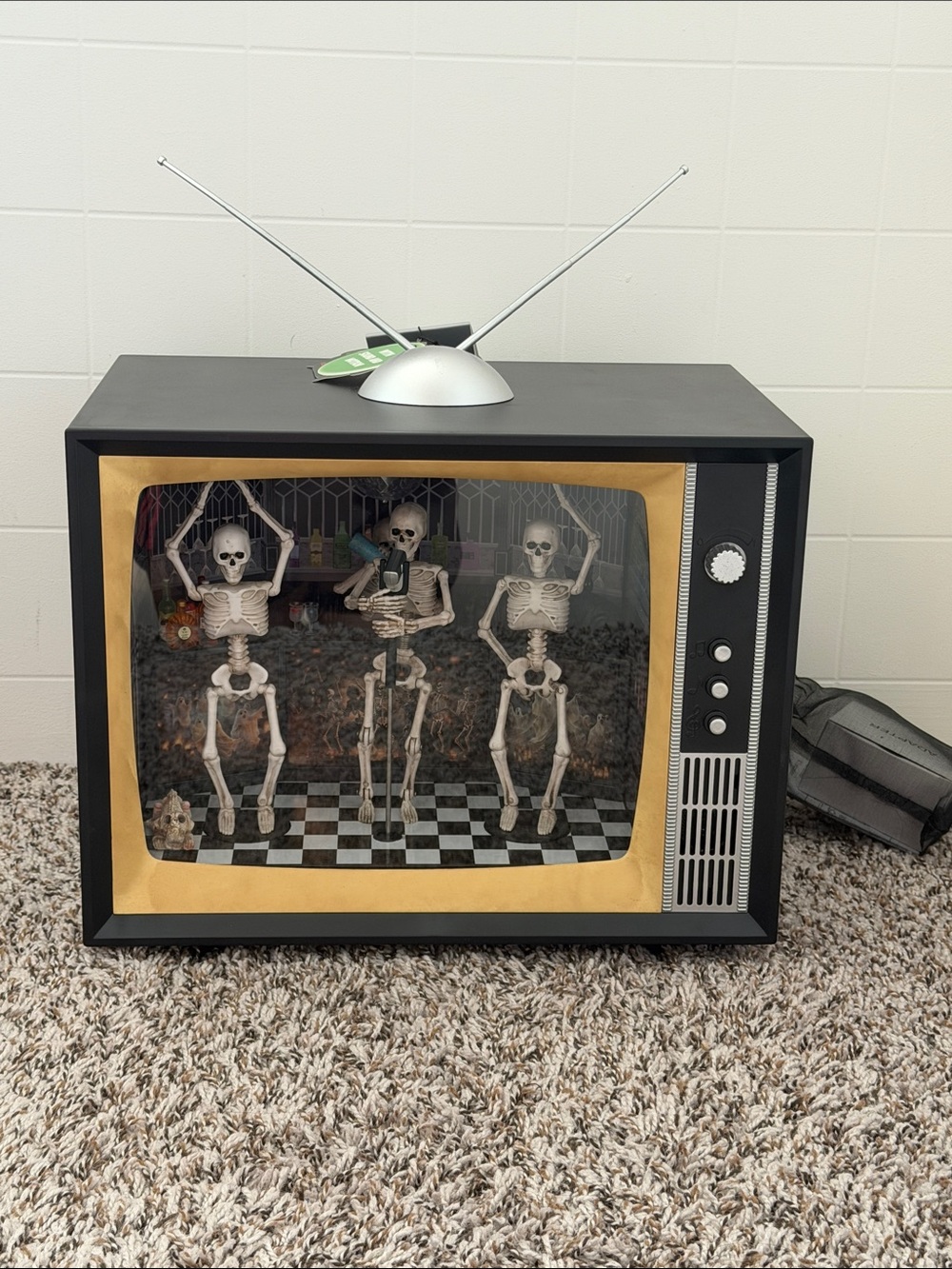 New Fenguto Animated Musical Skeleton Disco Club Tv Halloween Tiktok Viral Rare